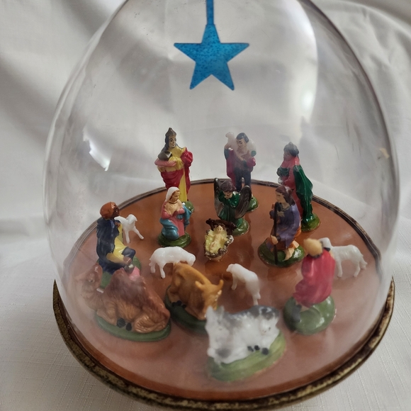 Vintage MCM Ohio Art Revolving Musical Christmas Nativity Scene - Picture 6 of 14